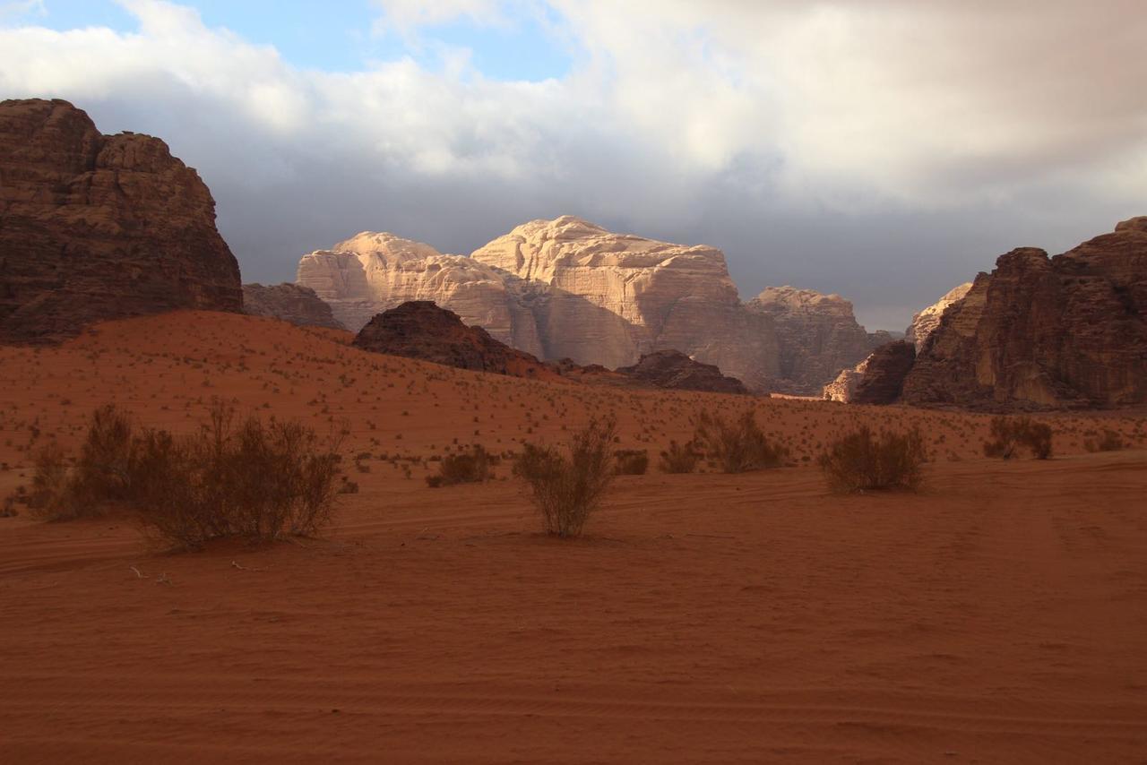 Wadi Rum Desert Secret Camp Екстер'єр фото